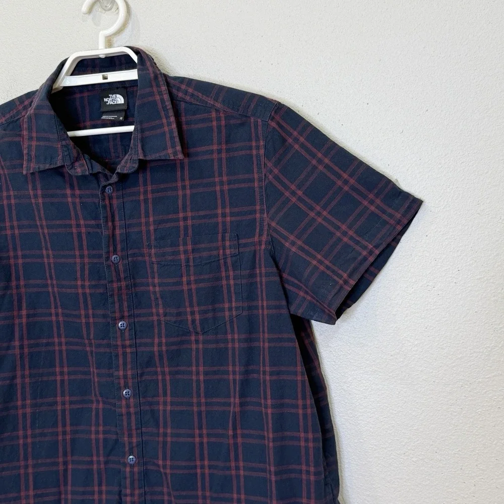 The North Face Button Front Shirt Mens Size XL Dark Blue Red Plaid Short Sleeve
